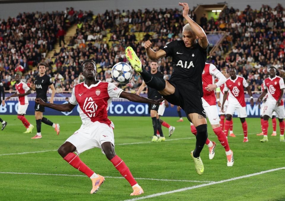 切尔西成为, om 切尔西成为, om